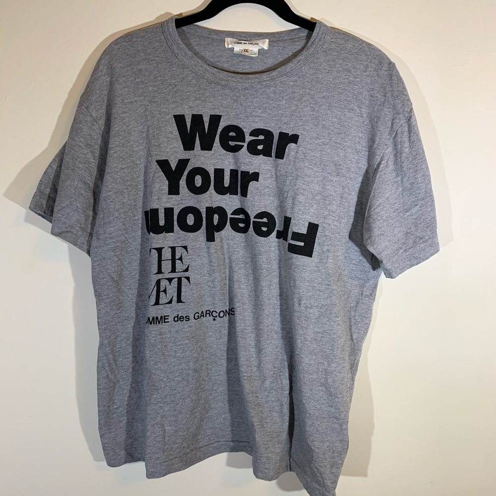 Comme des Garçons Gray Graphic 'Wear Your Freedom' Short Sleeve Tee
